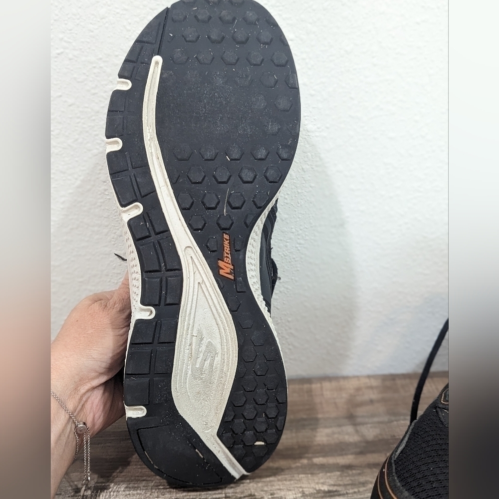 Sketchers Men's Go Run Consistent Black And Orang… - image 3